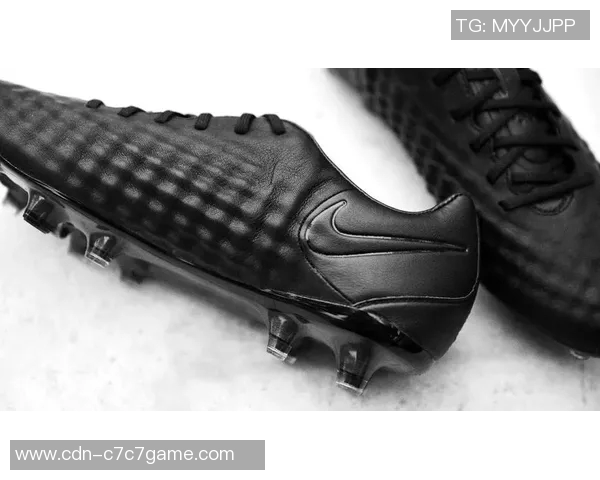 探索耐克袋鼠皮足球鞋的卓越性能与舒适体验