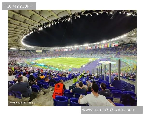 陕西足球之夜激情四溢球迷共聚一堂欢庆足球盛宴